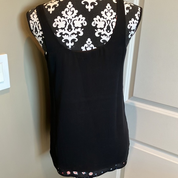 Black with floral print fully lined tank. - Picture 9 of 11